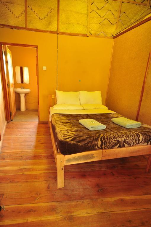 Naiberi River Campsite & Resort Елдорет Стая снимка