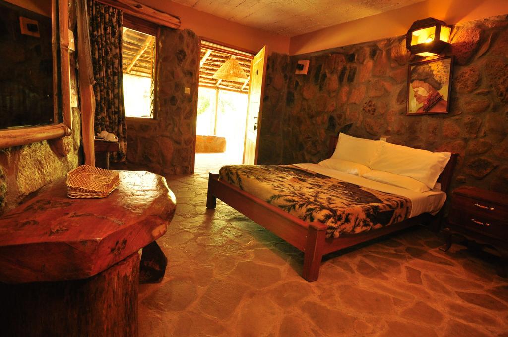 Naiberi River Campsite & Resort Елдорет Стая снимка